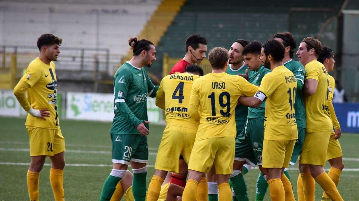 TS: Avellino, otto rimandati e Illanes bocciato. Bene Carriero e Bernardotto