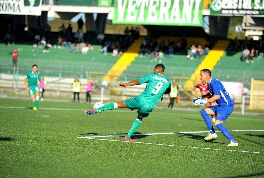 Avellino, sei reti all'FC Avellino: doppietta per Charpentier, fermi gli altri attaccanti
