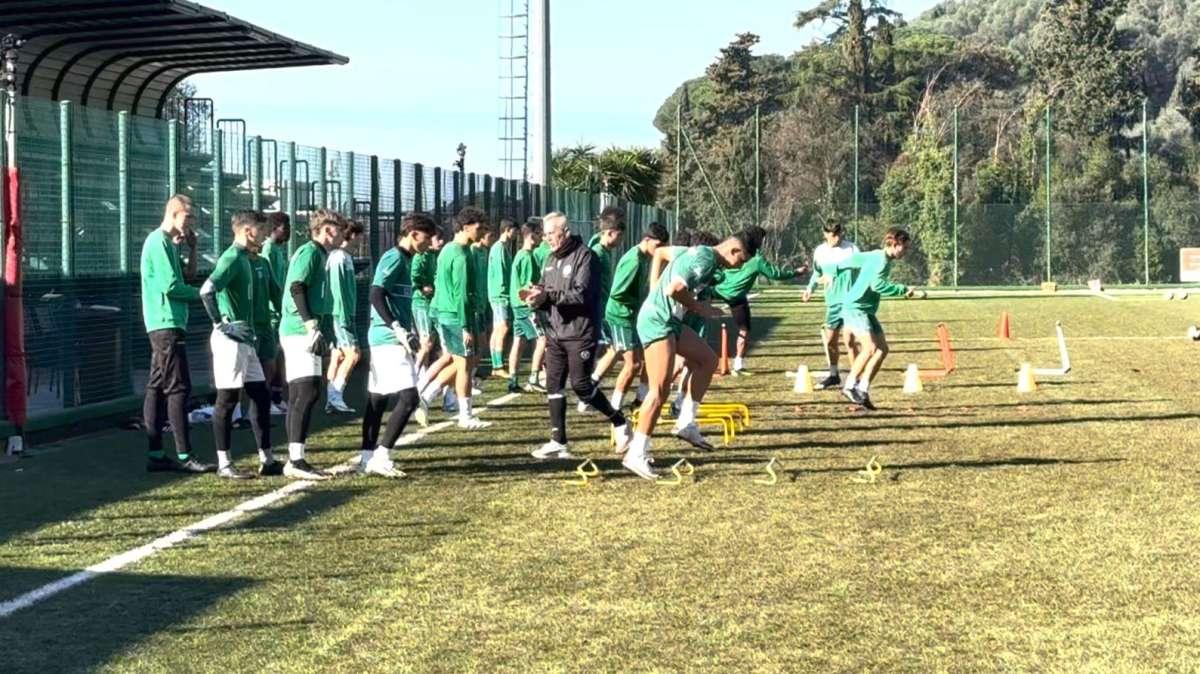 VIDEO - Viareggio Cup: allenamento mattutino per l'Avellino Primavera