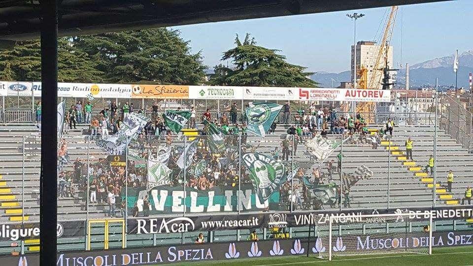 Circa 300 i tifosi irpini al 'Picco'