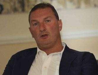 Espulso a Cava, sanzionato Aloisi: inibizione e multa per il segretario dell'Avellino