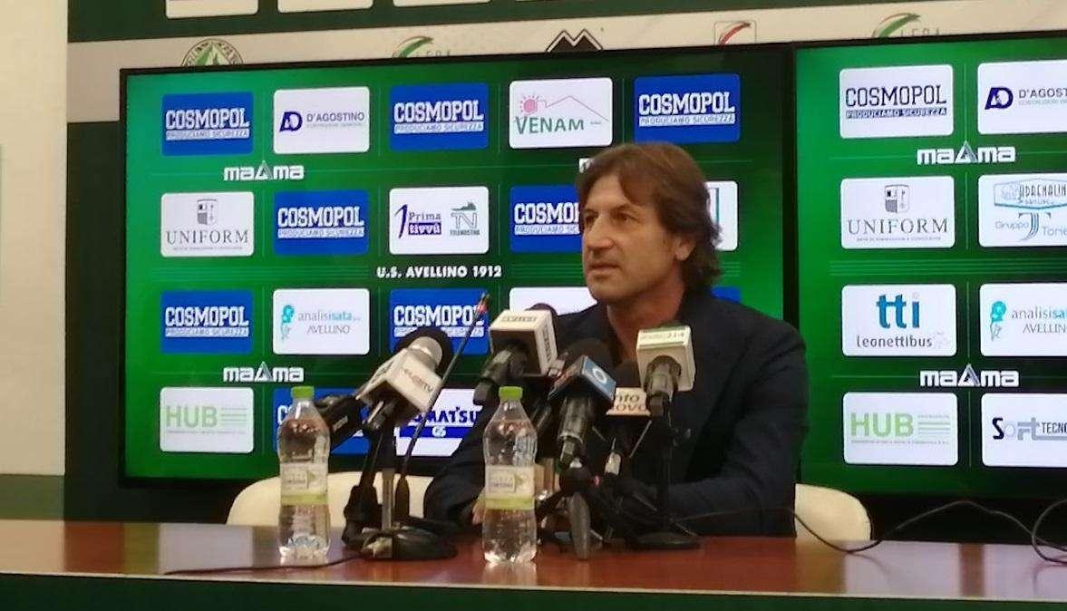 Rastelli: "Primo tempo equilibrato, nel secondo tempo c'è stata una sola squadra in campo. Siamo stati condannati da un'ingenuità"