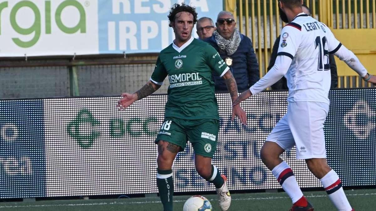 Avellino, Perinetti sfoltisce la rosa: definite due operazioni in uscita