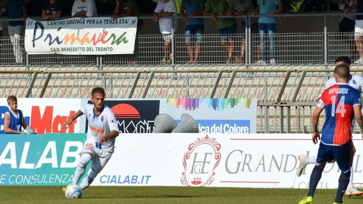 Si infiamma la corsa per Rapisarda: l'Avellino non molla e sfida la Triestina