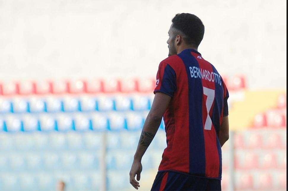 UFFICIALE - La Vibonese annuncia la cessione di Bernardotto all'Avellino