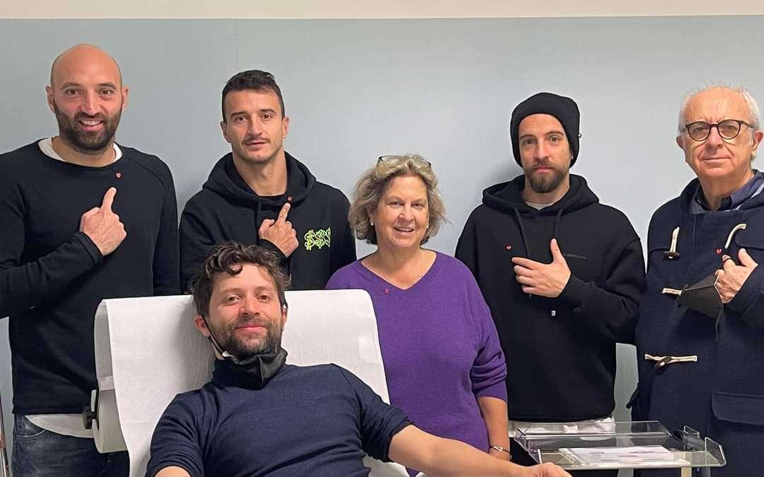 L'importanza della donazione di sangue: calciatori dell'Avellino al Moscati per sensibilizzare la campagna
