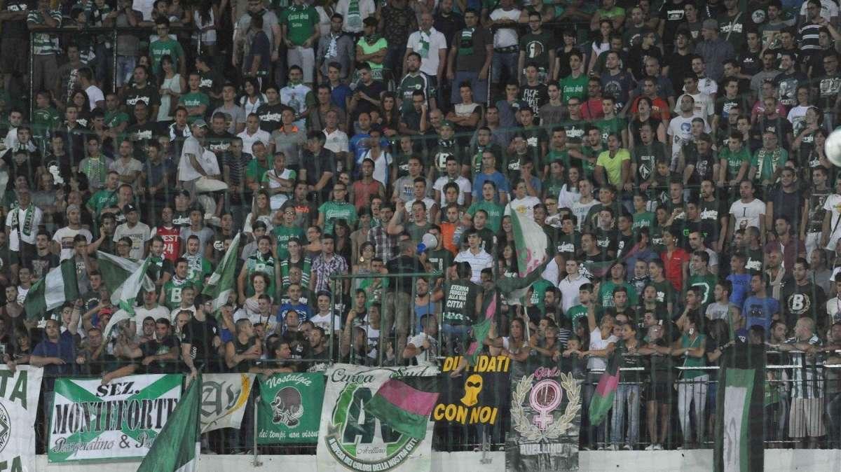 Il Vicenza espugna il Partenio-Lombardi grazie al super-gol di Cocco, ma l'Avellino può recriminare 