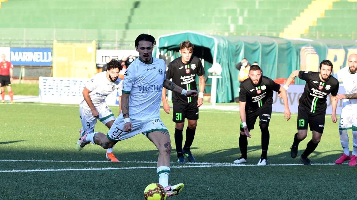 D'Angelo nella top 11 di TuttoC: "È l'uomo in più dell'Avellino" 