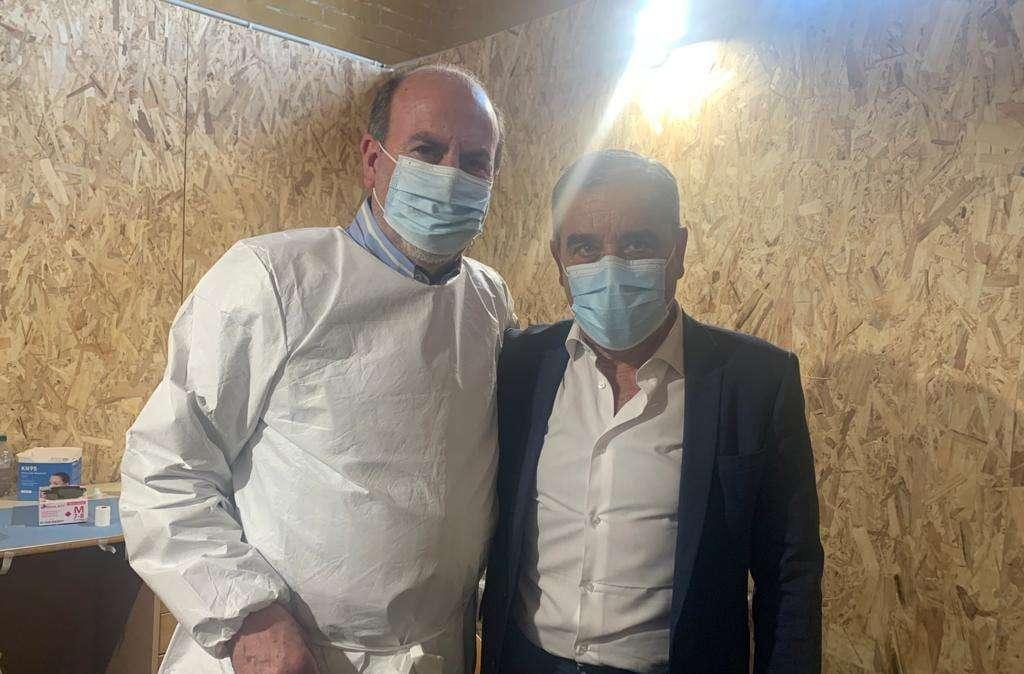 Avellino, il presidente D'Agostino si vaccina. E scatta l'amarcord