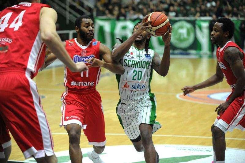 Sidigas, che reazione! Espugnata Reggio Emilia all'overtime (89-90)