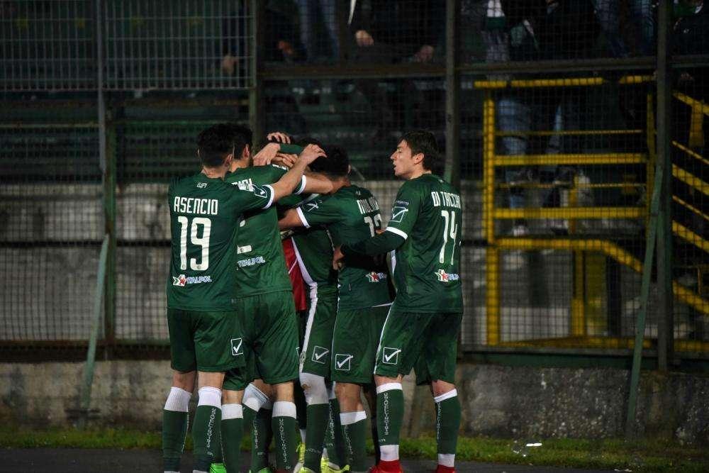 L'Avellino crolla nel finale: il Frosinone espugna il Partenio-Lombardi