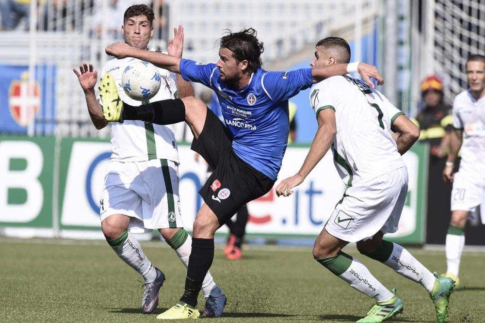 Serie B, la Cremonese vuole un ex difensore dell'Avellino