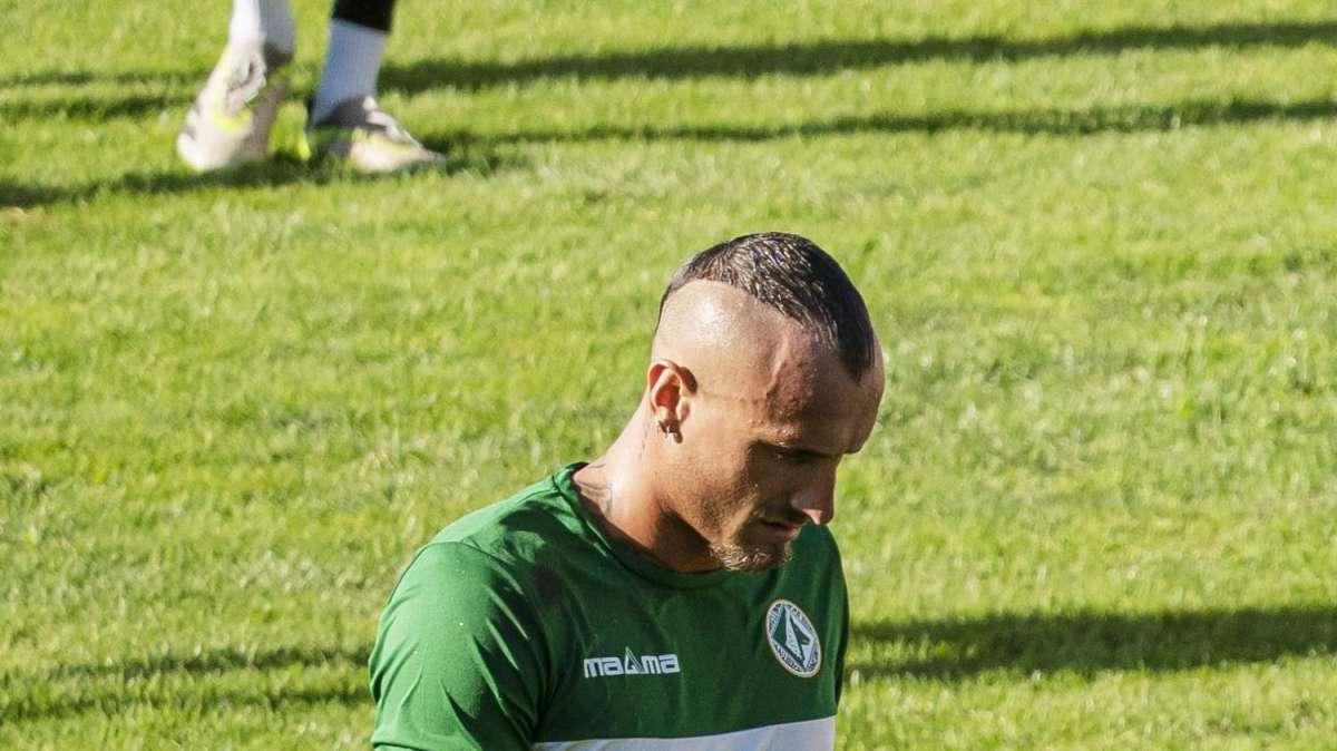 Manzi al Crotone, affare in ghiaccio: le ultime