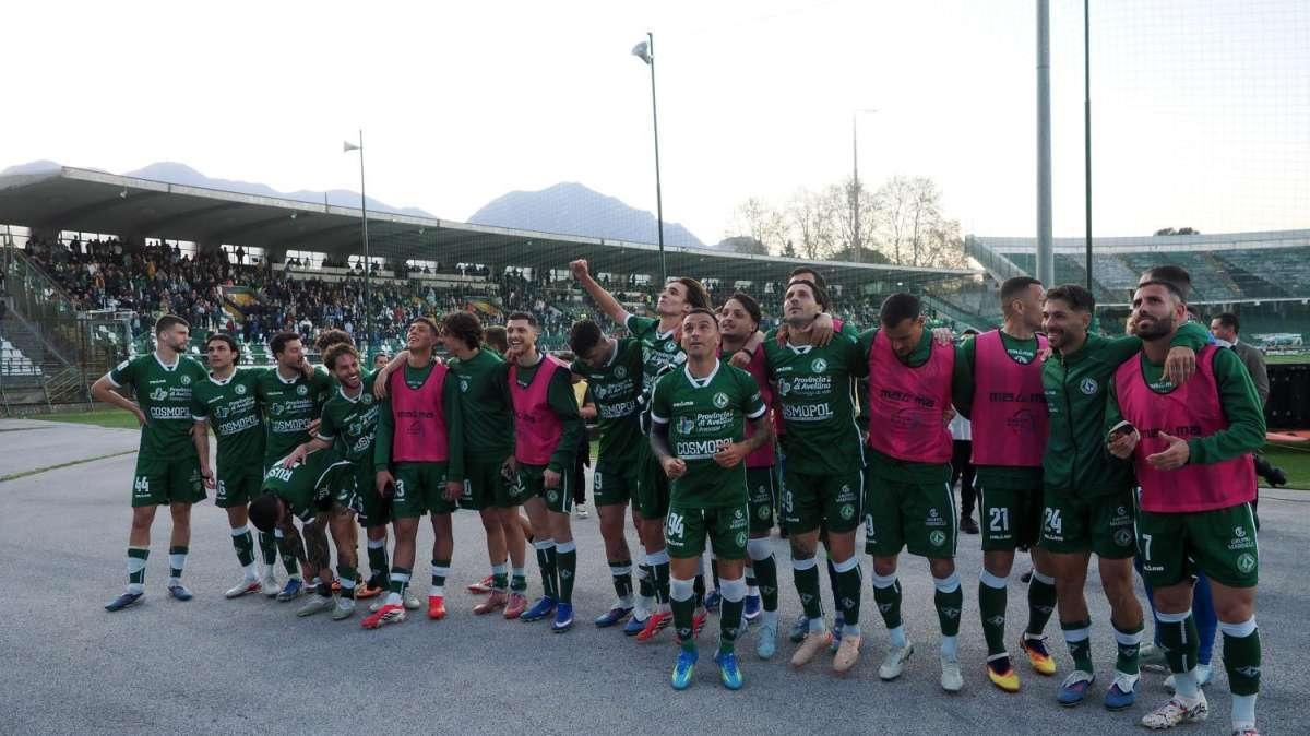 Avellino ai playoff se... le possibilità dei lupi