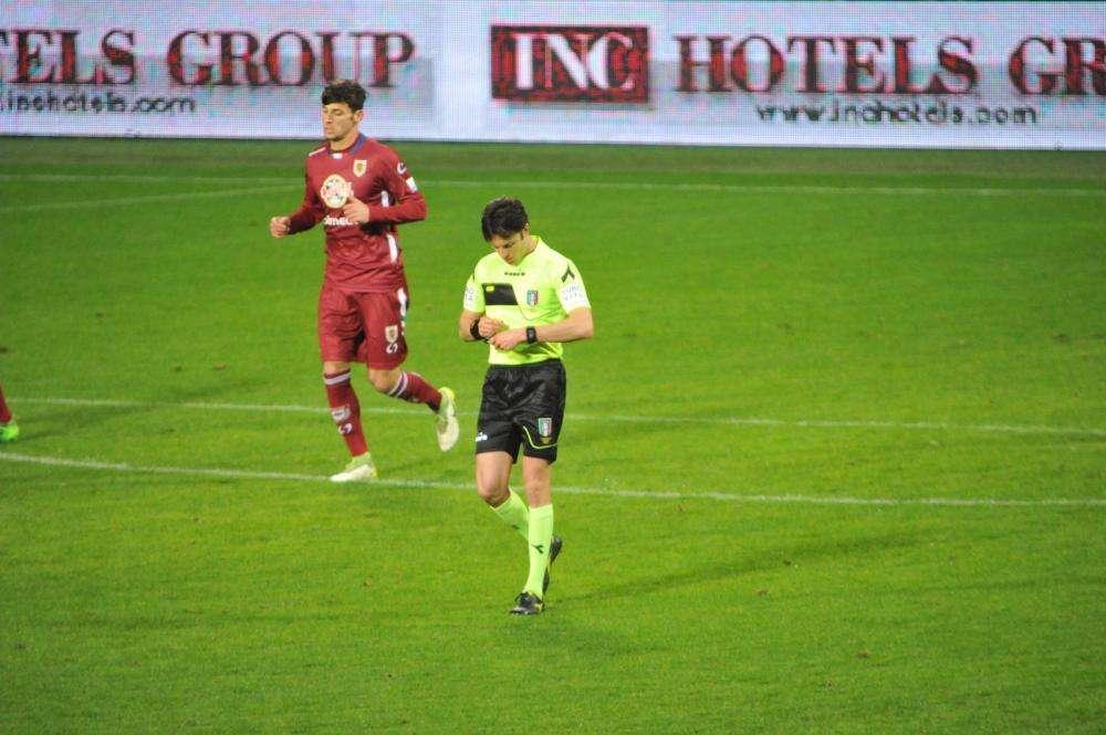 Catanzaro-Avellino, dirige Francesco Meraviglia di Pistoia