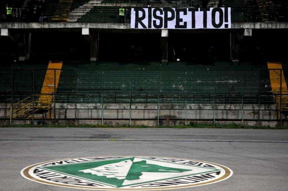 Coronavirus, prende corpo ipotesi stadi a porte chiuse fino al 31 marzo