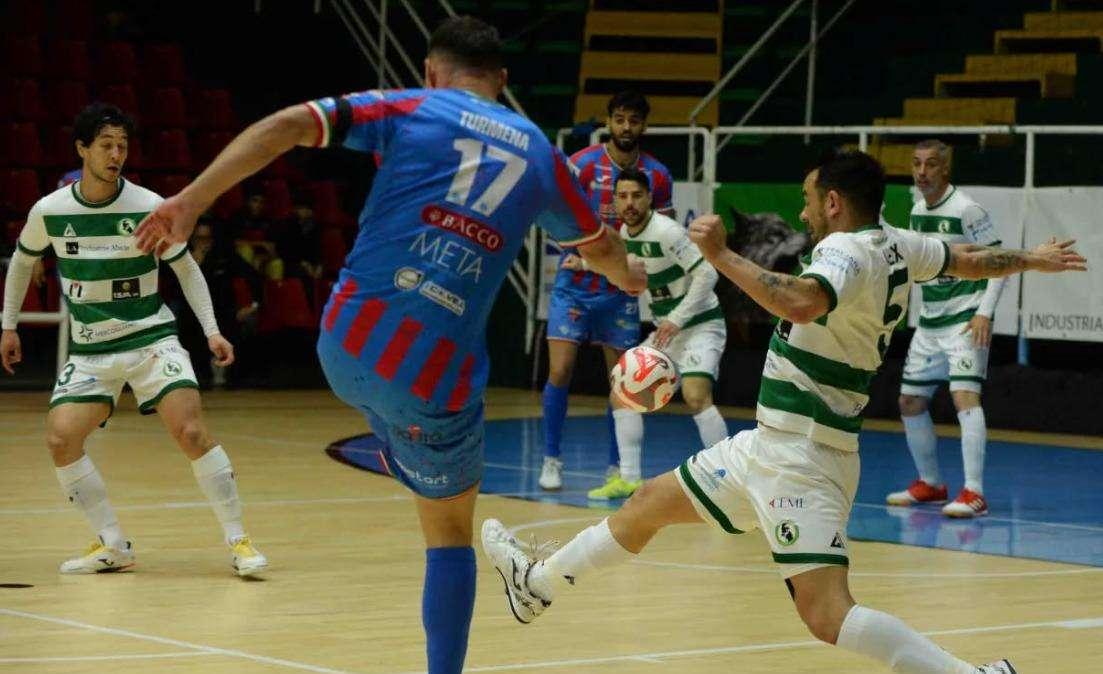 Meta Catania espugna il Paladelmauro. Sandro Abate ko 