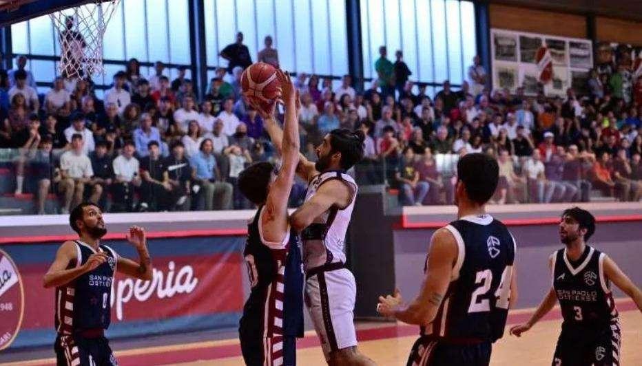 Scandone Avellino all'esame Cagliari. Al PaladelMauro una delle più organizzate del girone 