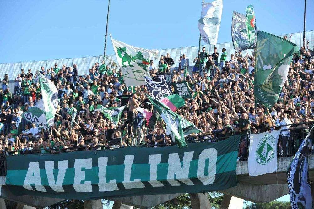 Avellino, prosegue la campagna abbonamenti: sottoscritte circa 2200 tessere