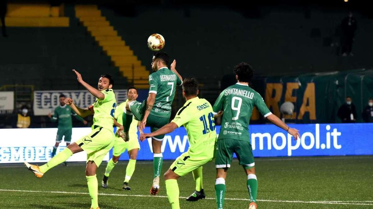 L'Avellino domina il Potenza (3-1) e scappa via dal Bari: +7 sui pugliesi