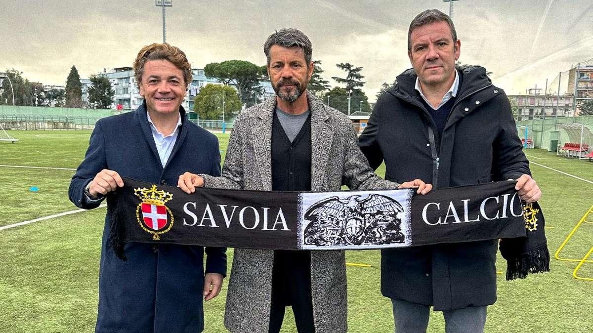 Ritorna in panchina l'ex biancoverde Sasà Campilongo
