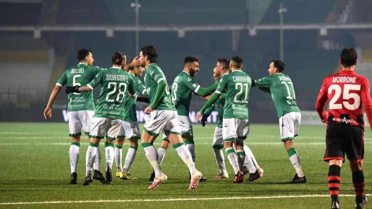 Con il successo di ieri salgono a 8 le vittorie fuori casa, vicino il record 2012/13