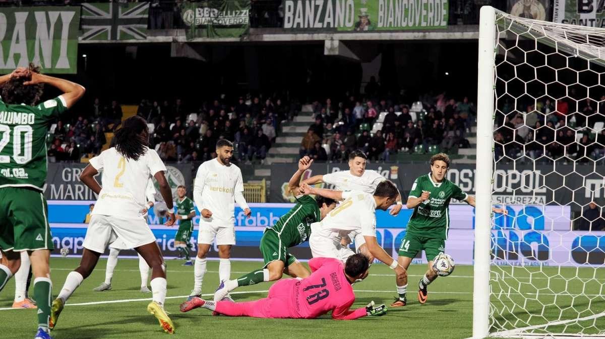 Playoff, l'AI non dà speranze all'Avellino: ecco chi va in Serie A