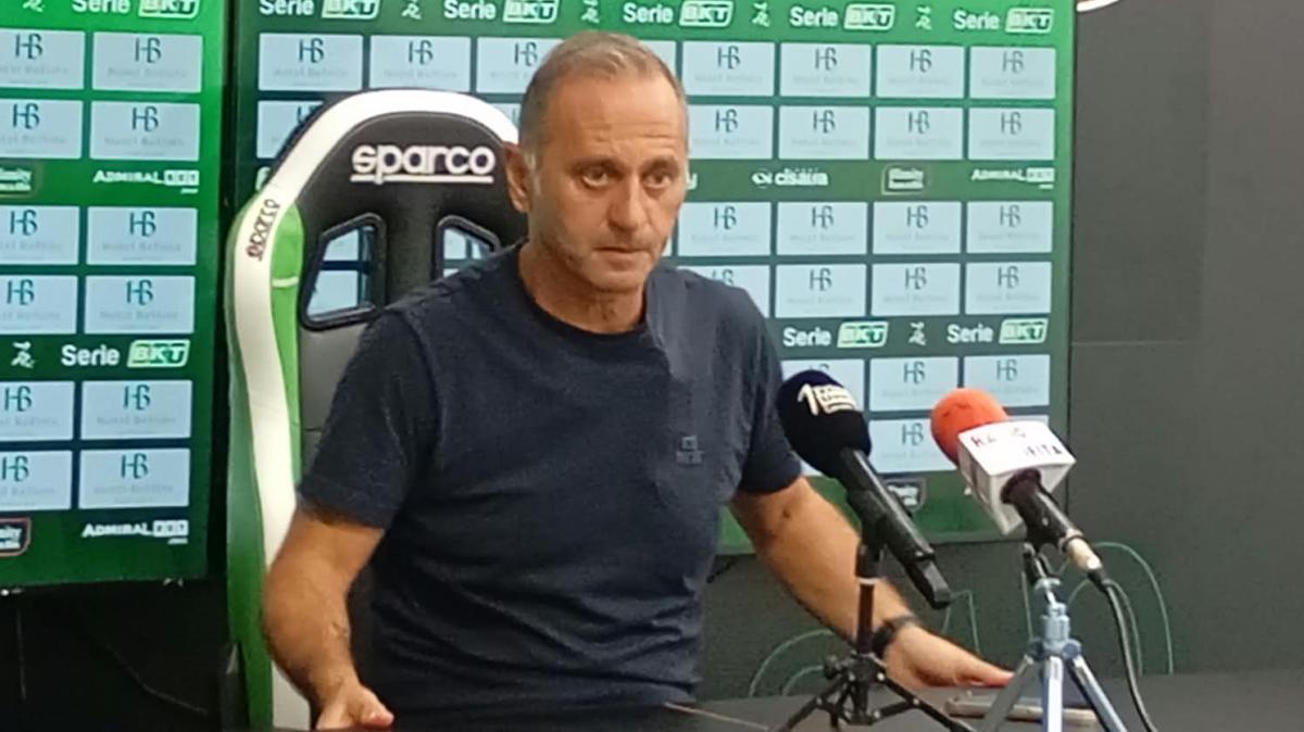 Vicenza, Gallo: "Sconfitta meritata, l'Avellino ci è stato superiore in tutto. Gara da archiviare in fretta"