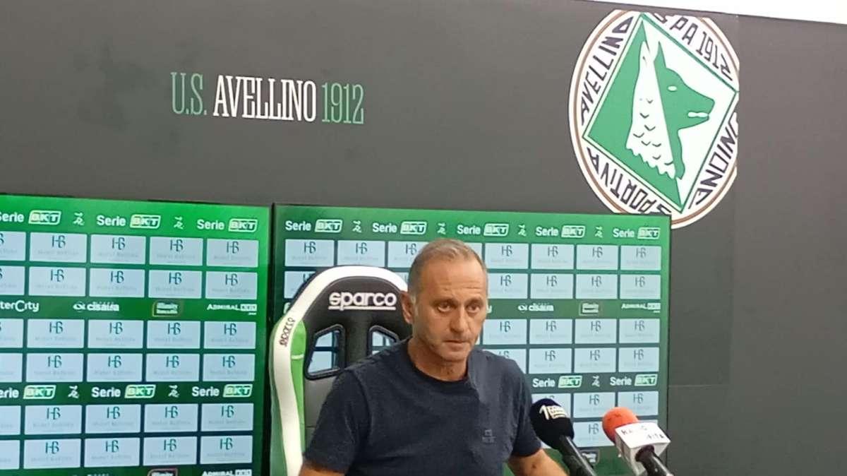 Vicenza, Gallo: "Sconfitta meritata, l'Avellino ci è stato superiore in tutto. Gara da archiviare in fretta"
