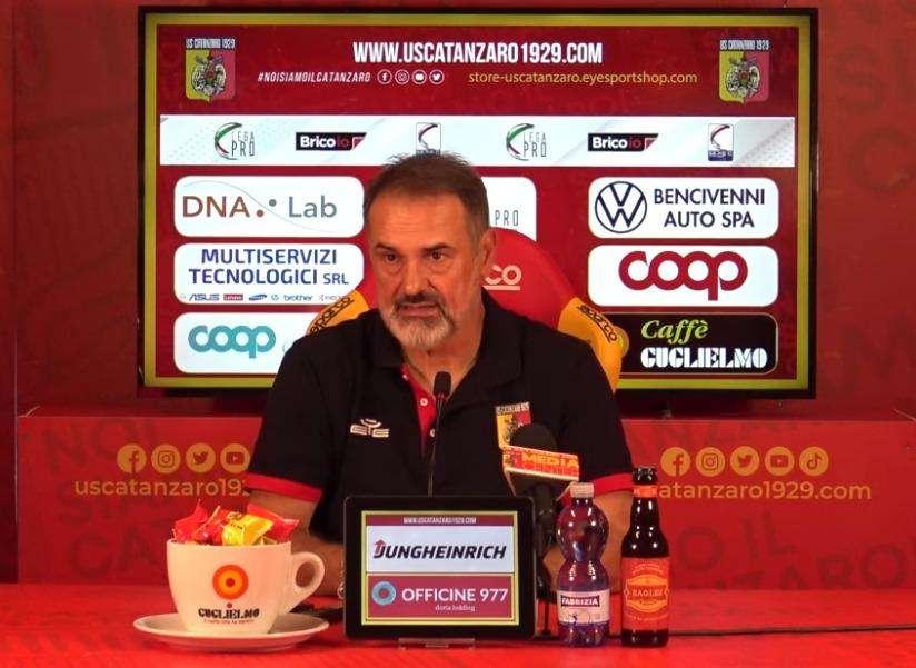 Catanzaro, Vivarini: "Sarà una bella partita, tra due squadre forti, abbiamo studiato le opportune contromosse"