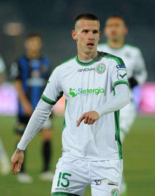 Avellino, allenamento sotto la pioggia a campo ridotto: ancora assente Lasik