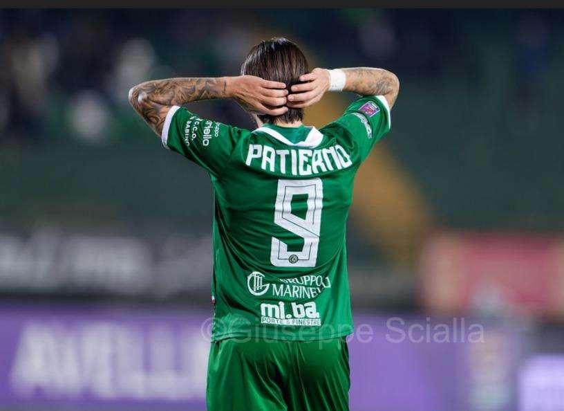 TS - "Russo manda in paradiso l'Avellino: ora è primo". Attacco insufficiente 