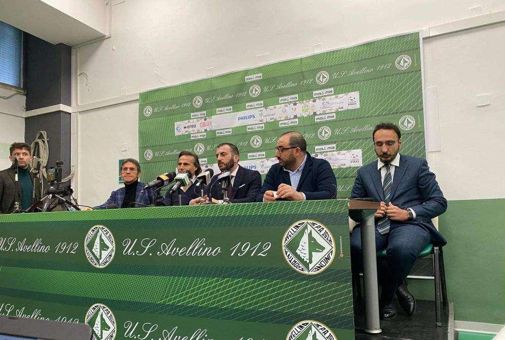 Avellino, oggi l'assemblea dei soci: Izzo risponderà alla convocazione di Circelli? 
