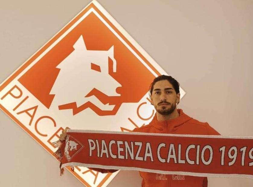 UFFICIALE - Plescia lascia la Carrarese e va in prestito al Piacenza