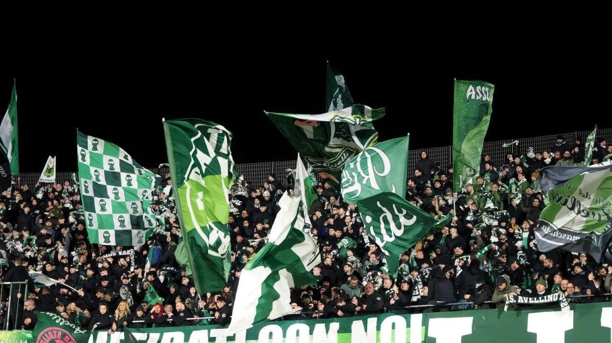 Avellino in zona playoff, ma per sanzioni ricevute: lupi ottavi, Pescara la più cattiva, due club virtuosi