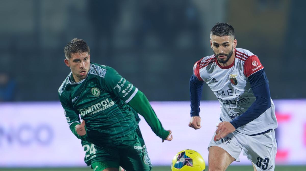 UFFICIALE - De Cristofaro passa in prestito al Latina