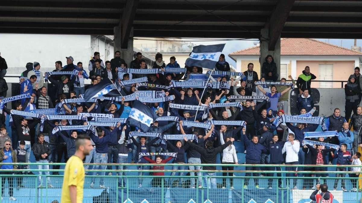 Aggressione fisica a Pagani per dirigenti e calciatori biancoverdi