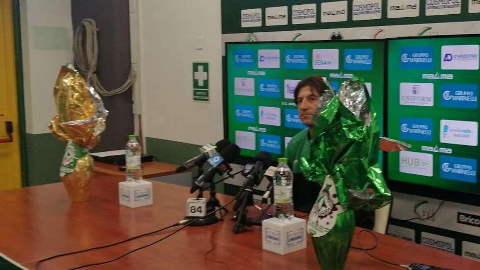 Rastelli: "La squadra non è rassegnata. Dall'Oglio sarà convocato. Dobbiamo provare a raccogliere il massimo". Su Cecere...