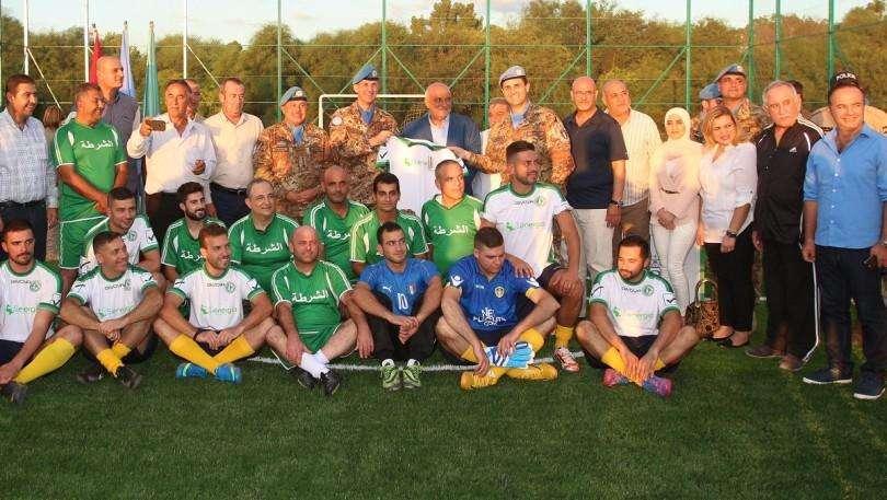 I caschi blu italiani inaugurano l’impianto sportivo sul lungomare di Tiro, donate le maglie dell’U.S. Avellino