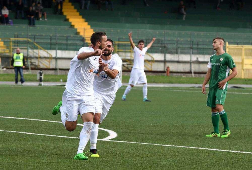 Giudice Sportivo, fermati Parisi e Morero. Ammenda per il Trastevere 