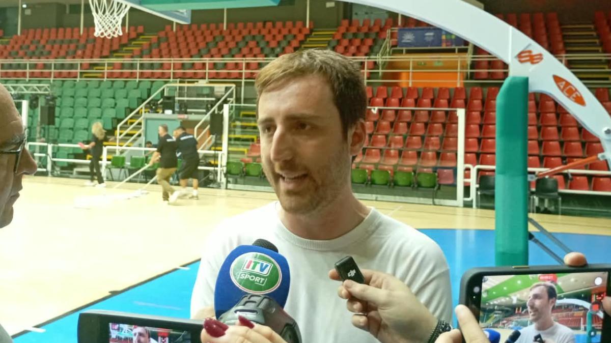 Avellino Basket, pres. Lombardi: "Cercheremo di alzare l'asticella. Felice dell'entusiasmo. Palazzetto? Pronti al dialogo con il Comune per i lavori"