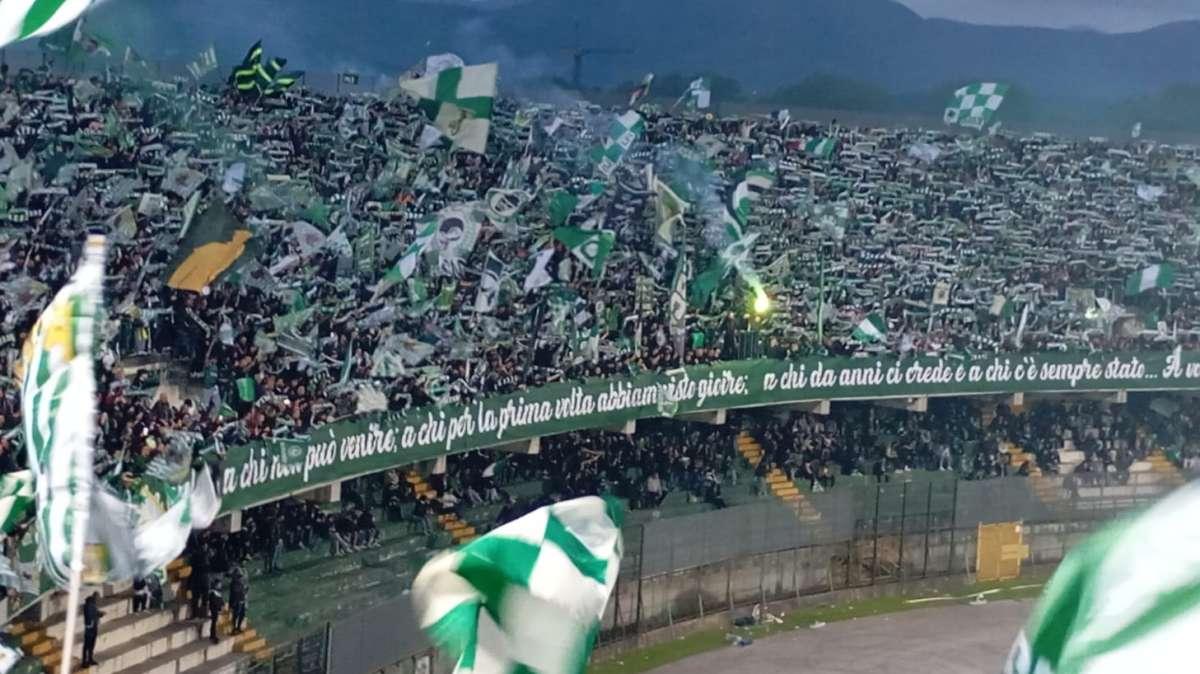 Daspo a un tifoso avellinese dopo il derby col Benevento: il Tar rifiuta il ricorso