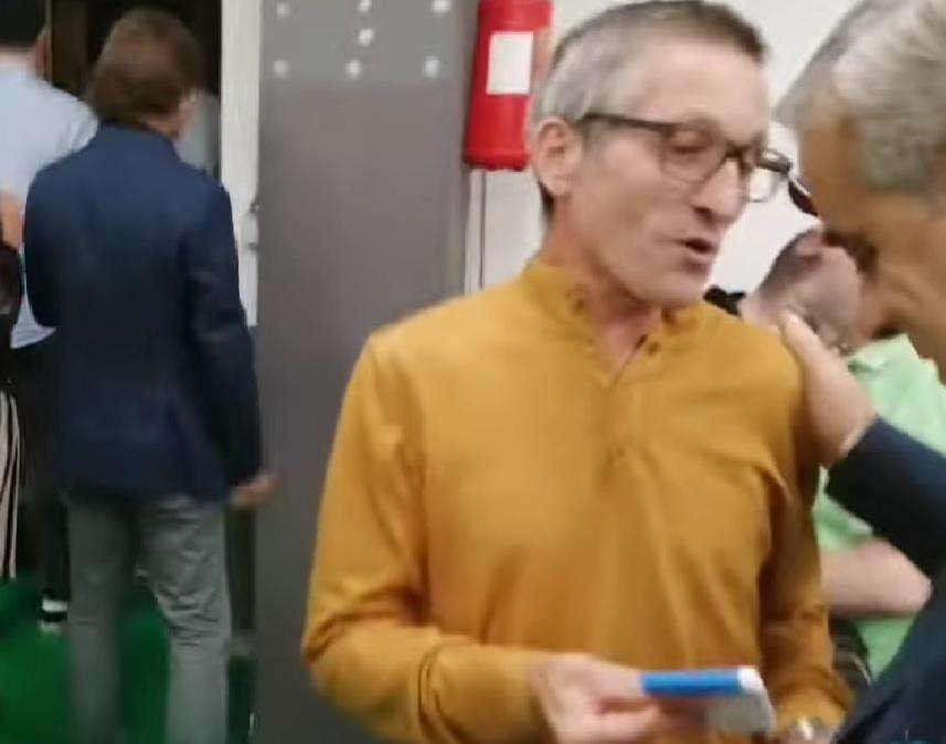 VIDEO - Dalla Svizzera per regalare cioccolata a Rastelli e al presidente D'Agostino. La bella sorpresa di Soccorso Cresta