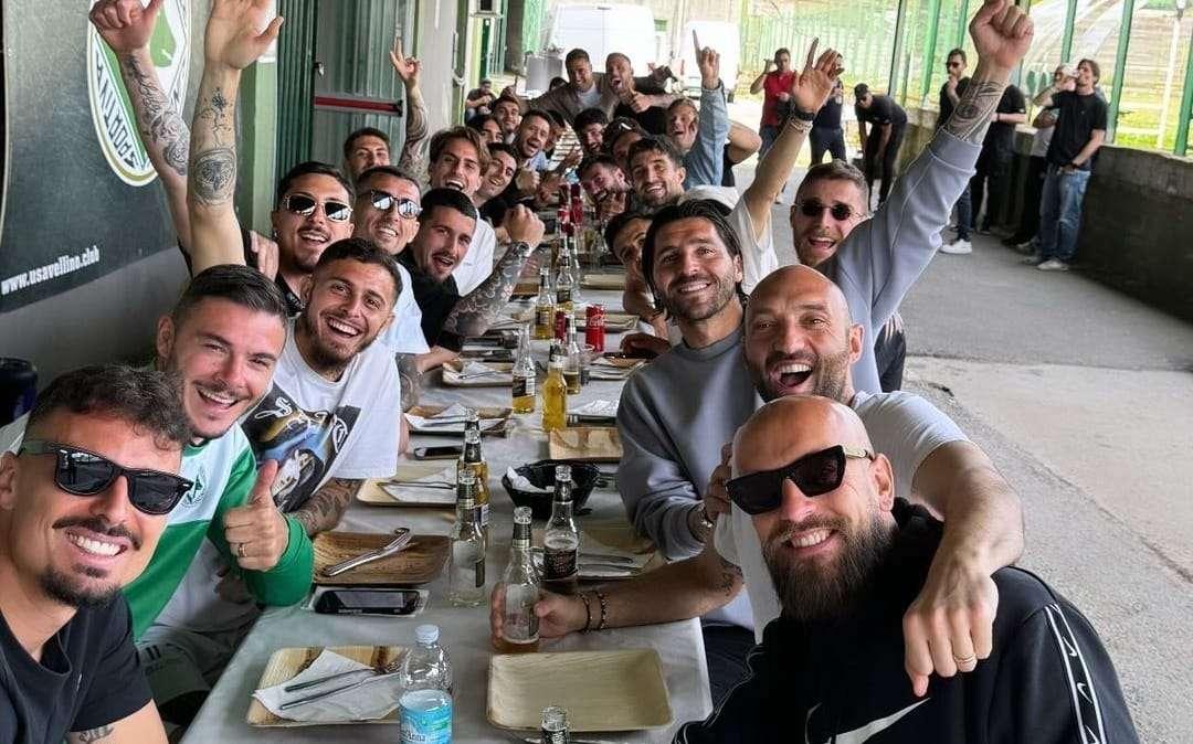 Patierno capocannoniere mantiene la promessa: pagato il pranzo a tutta la squadra 