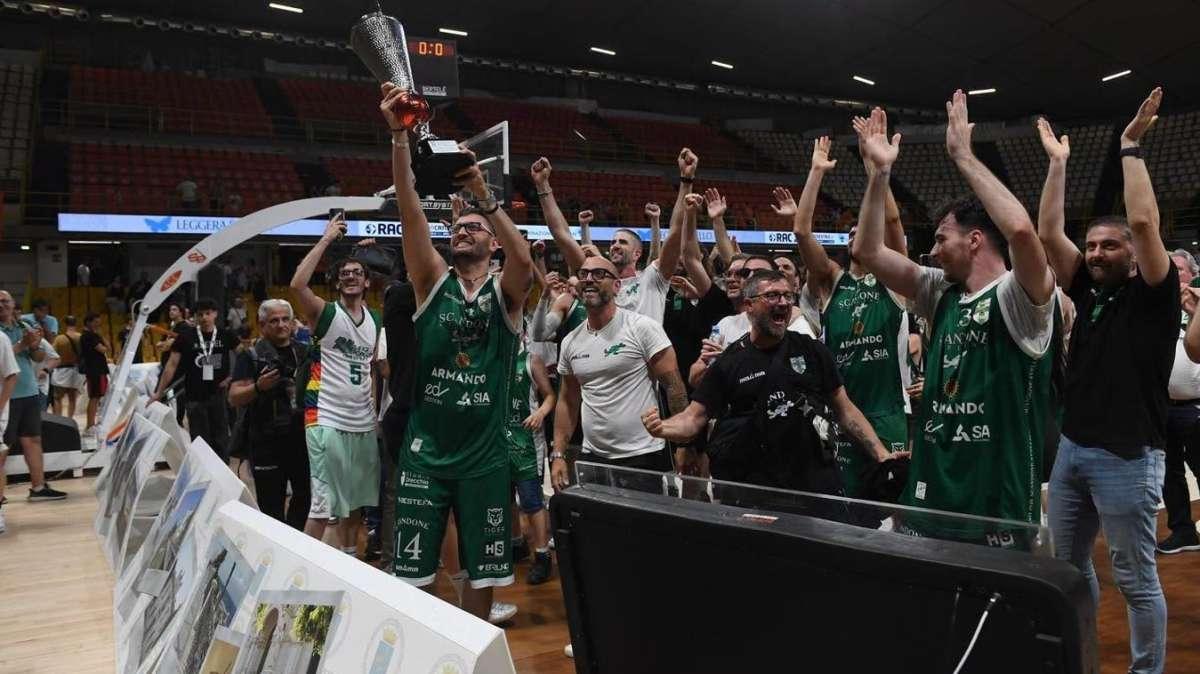 la FIP si congratula con Sangiorgese, Basket Club Lucca, Scandone e Mens Sana per la promozione
