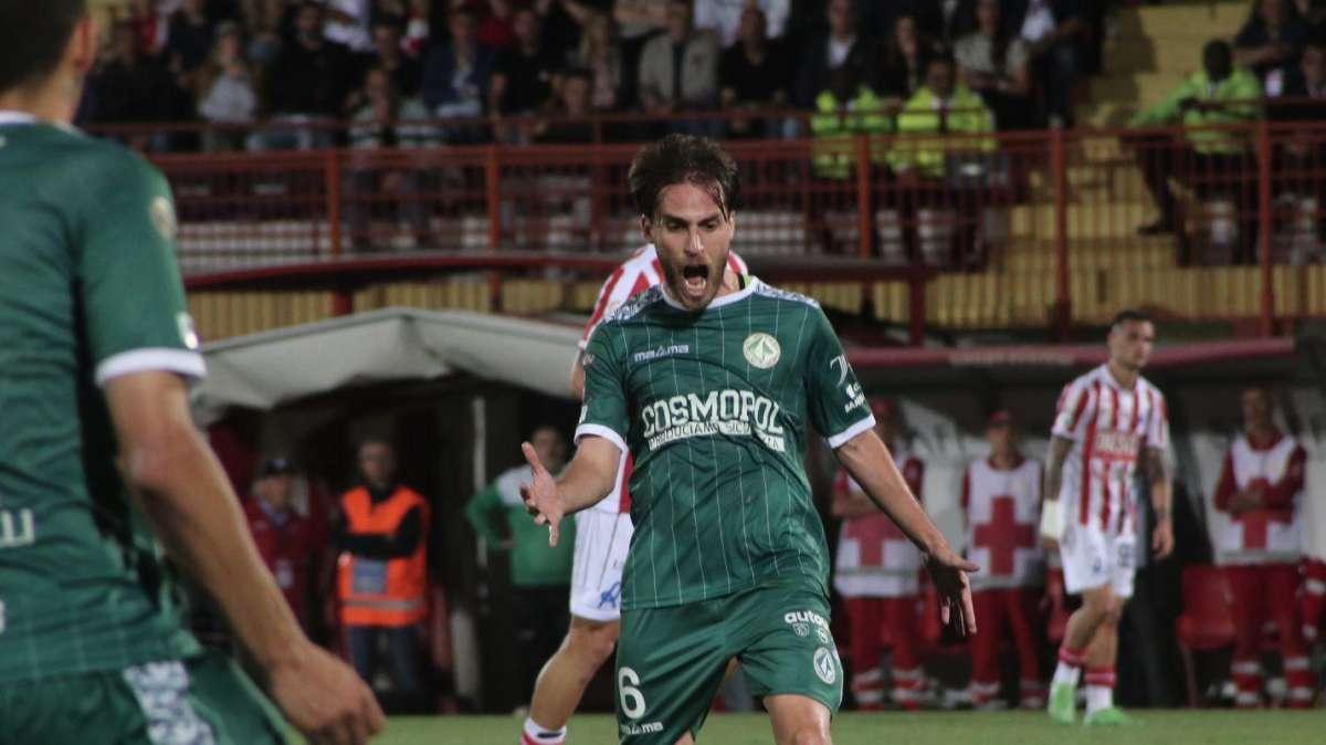 Avellino, vigilia di campionato: domani a Venezia, porte girevoli a centrocampo. Chi al posto di Palmiero?