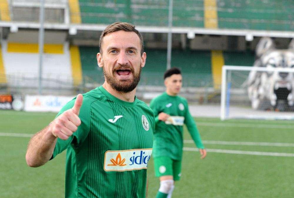 Morero lascia l'Avellino: "Grazie a tutti, forza Lupi sempre"