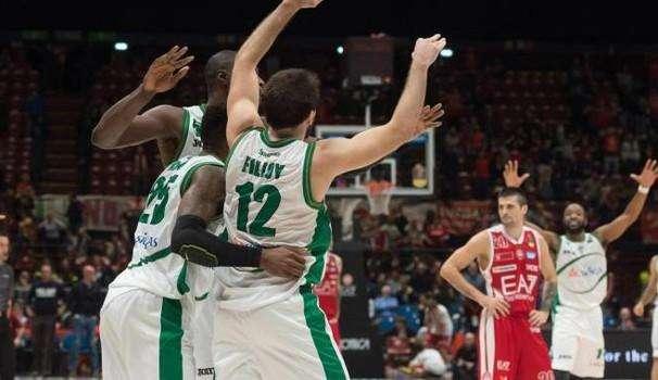 Basket - Suidicio Sidigas: Brescia viola Il DelMauro 95-96