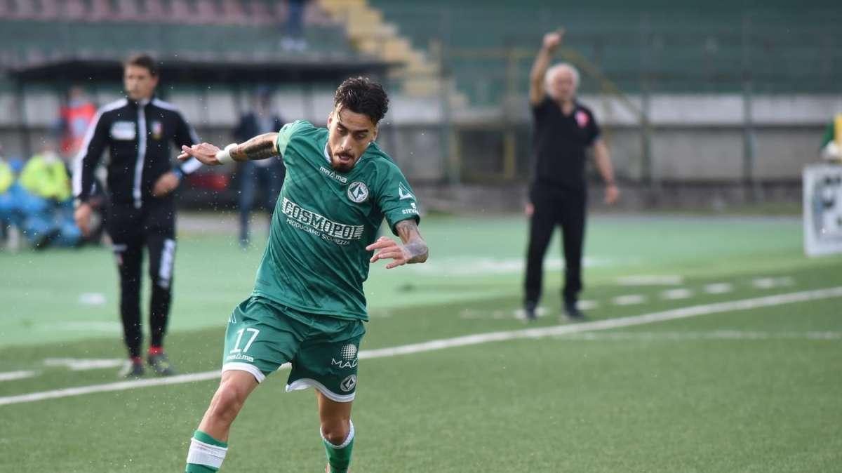 GdS: "Blitz con Della Latta, l'Avellino s'arrende. Mandorlini esulta". Forte promosso, diversi bocciati