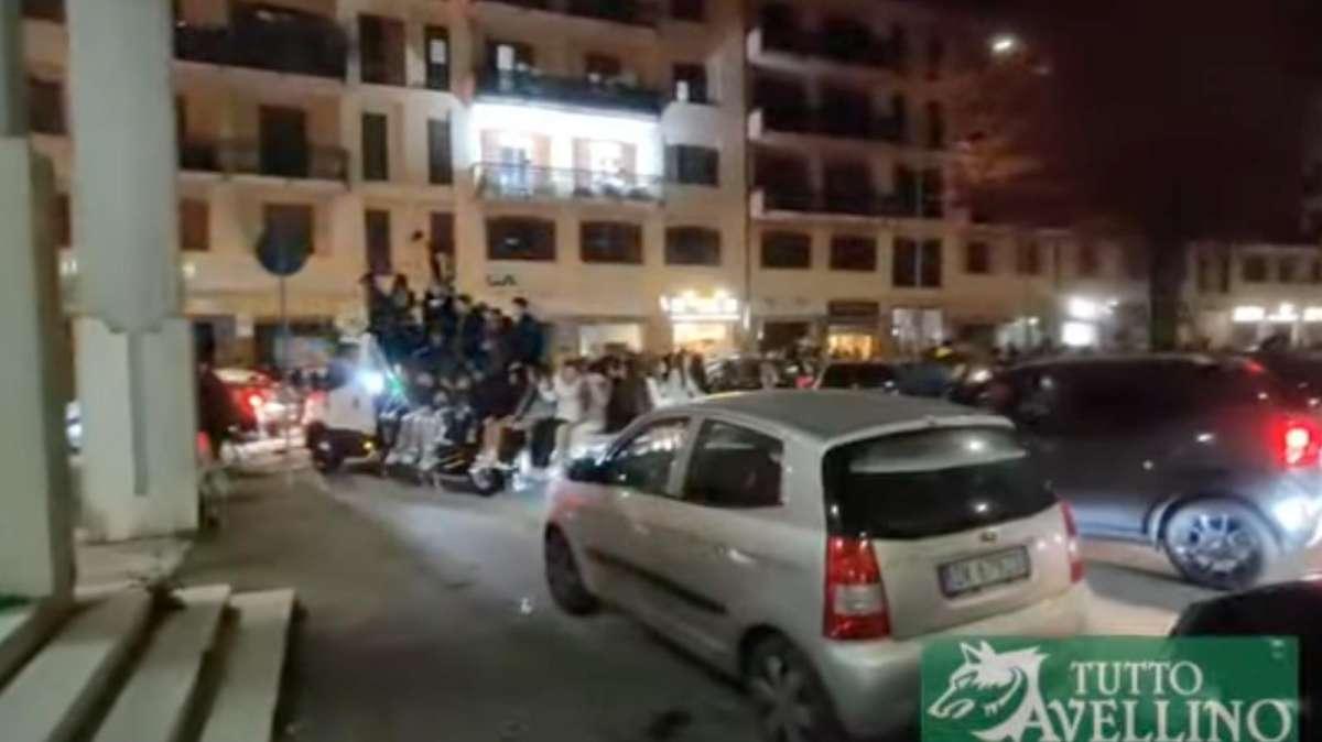 VIDEO - La festa coinvolge ogni angolo di Avellino